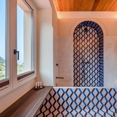 Gargiulo אתר נופש 3*