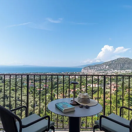 אתר נופש Gargiulo 3*